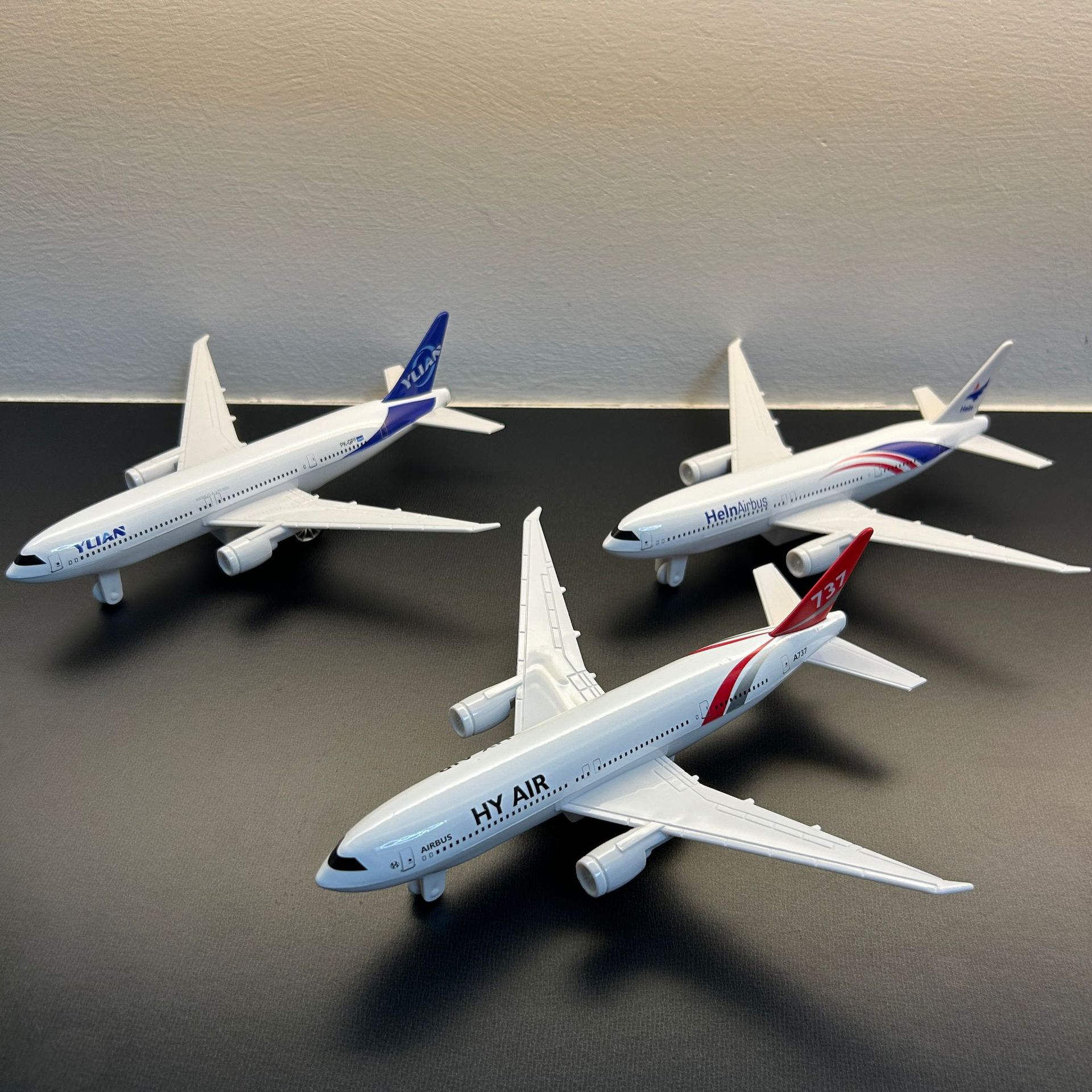 Model Airplane Plastic - Миниатюрная авиационная модель: детская игрушка, имитация